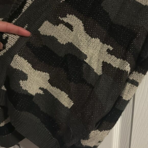 Womens Camo Sweater - Open - Pockets - Long VINTAGE - Worn Once Size Small - Picture 5 of 5